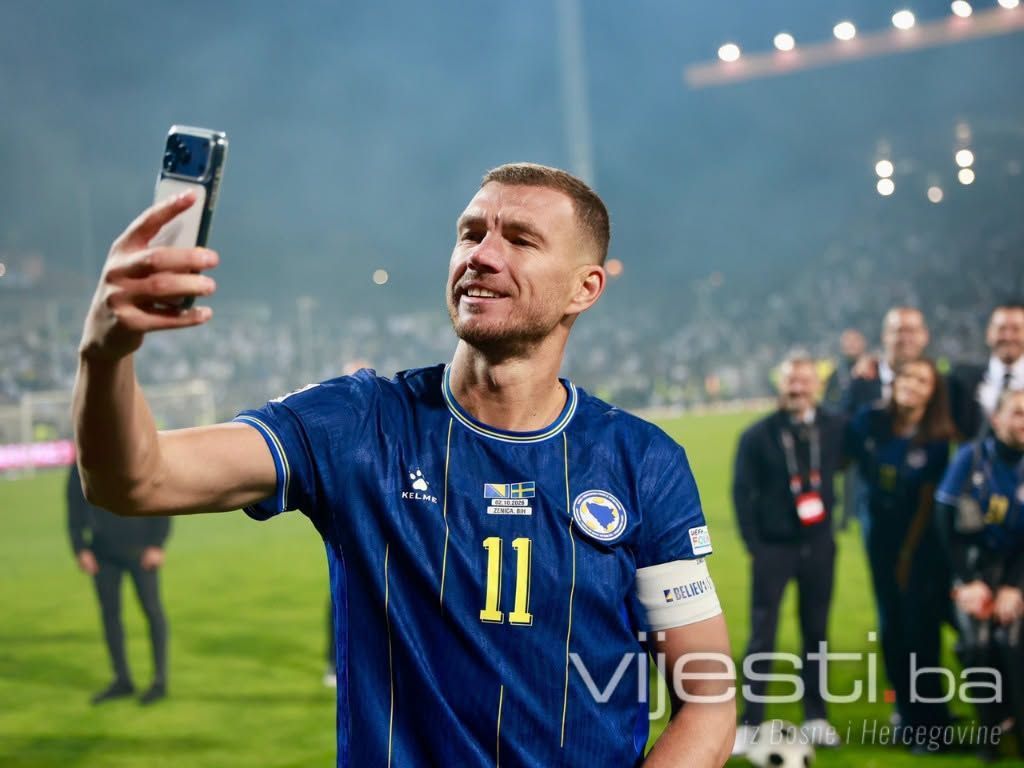 Džeko ne može bez svojih Zmajeva: Poslao im je poruku iz "penzije"