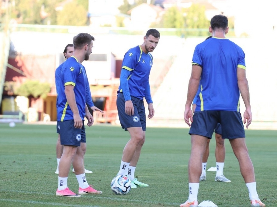 Džeko posljednji put trenirao sa Zmajevima uoči oproštaja od reprezentacije