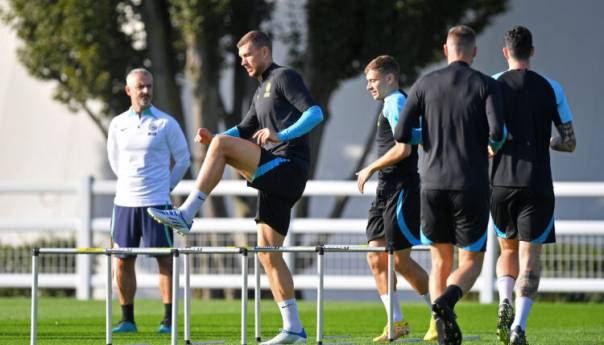 Džeko predvodi napad Intera u meču protiv Viktorije Plzen