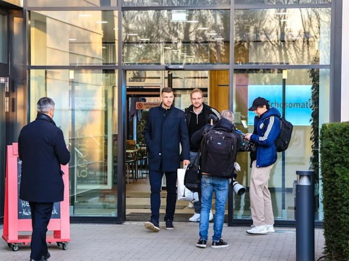 Džeko ranom zorom stigao na ljekarske preglede, uskoro potpisuje za Schalke