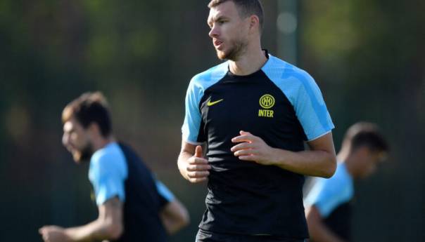 Džeko saznao loše vijesti pred derbi protiv Intera