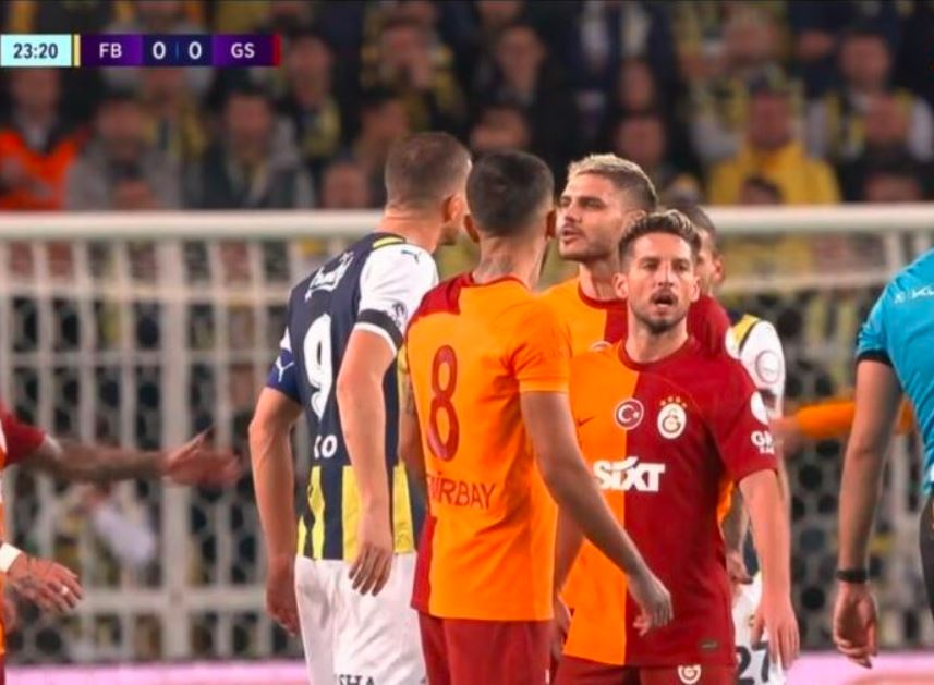 Džeko se sukobio sa Icardijem, derbi sa mnogo prekida