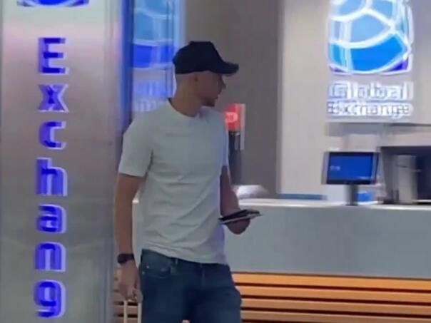 Džeko stigao u Italiju, danas pregledi i potpis ugovora