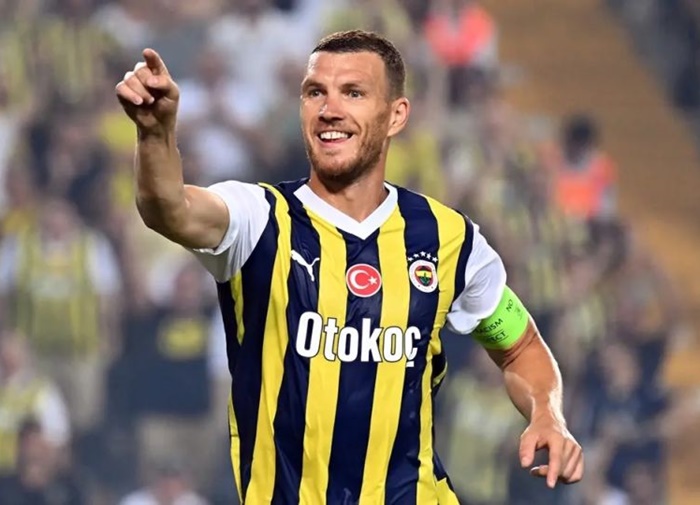 Džeko strijelac protiv Istanbulspora, Fener prvi u Turskoj