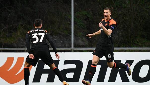 Džeko strijelac u pobjedi Rome, Zvezda u nadoknadi do remija s Milanom