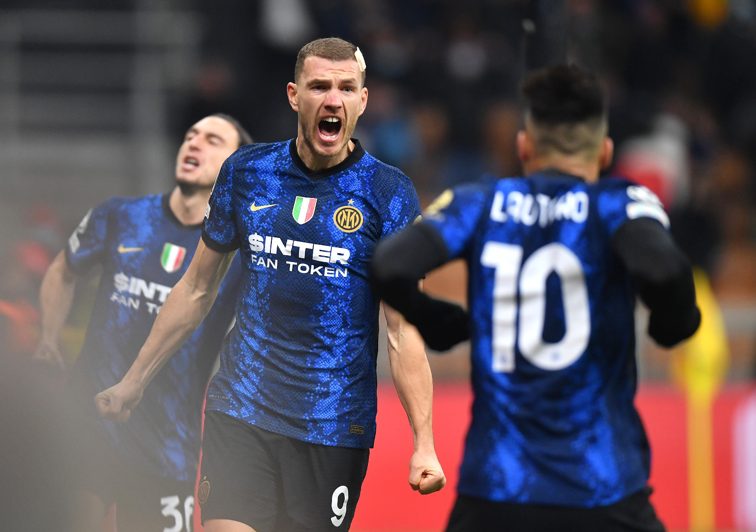 Džeko u idealnom timu kola Serie A