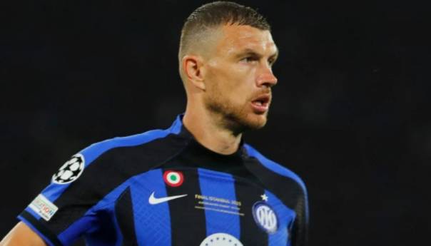 Džeko u Turskoj, čeka se potpis ugovora s Fenerbahceom