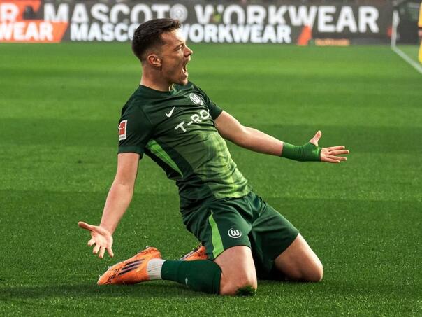 Senzacija u Bundesligi: Dženan Pejčinović hat-trickom ušao u historiju