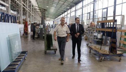 Džindić u kompaniji Termoglas: 150 zaposlenih radnika