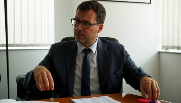 Džindić: Vlada za 5 godina uvezala staž za 5.000 radnika