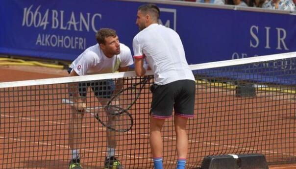 Džumhur objasnio predaju poslije prvog poena: Presjeklo me...