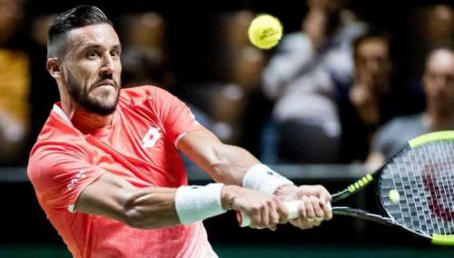 Džumhur za manje od sat vremena igre izgubio od Bagnisa