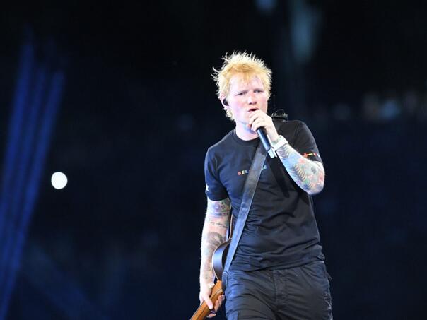 Ed Sheeran priredio spektakl na Ušću: Preko dva sata koncerta, završio vatrometom