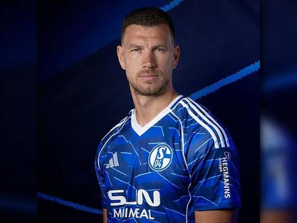 Edin Džeko danas bi mogao biti predstavljen u novom klubu