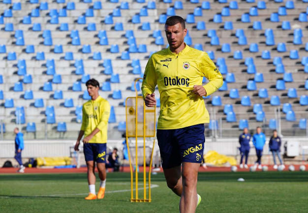 Edin Džeko debituje za Fenerbahce protiv Crvene zvezde