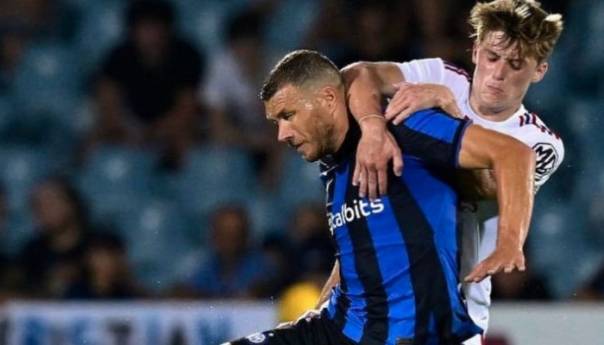 Edin Džeko objavio fotografiju u dresu Intera i ostavio zagonetnu poruku