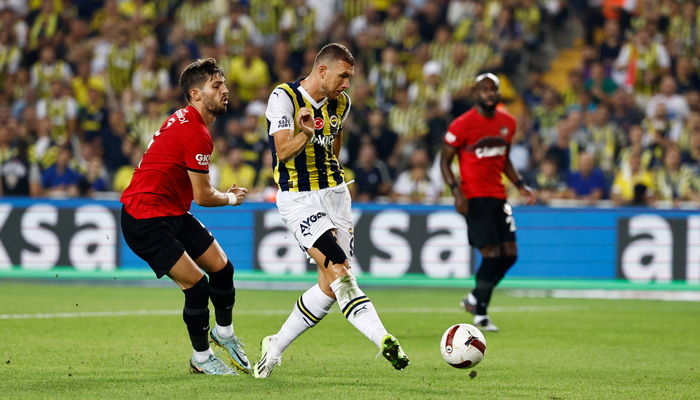 Edin Džeko s dva gola donio pobjedu Fenerbahčeu
