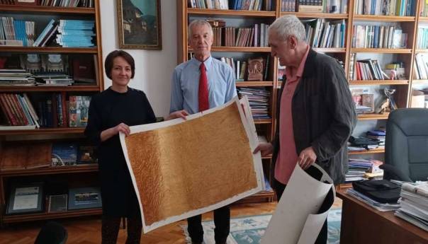 Edin Numankadić posjetio NUBBiH i darovao neka od svojih likovnih djela i publikacija