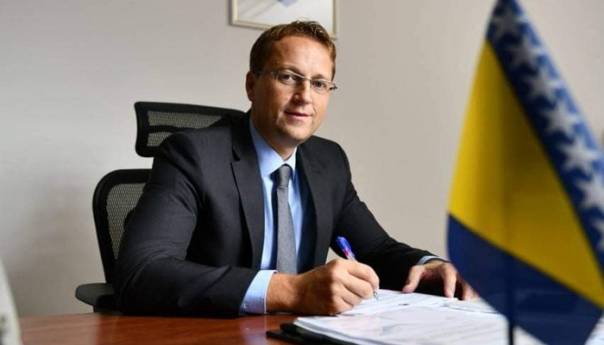 Efendić: Novalić ne priča dobro, ali odlično radi; u SDP-u lijepo pričaju ali ništa ne rade