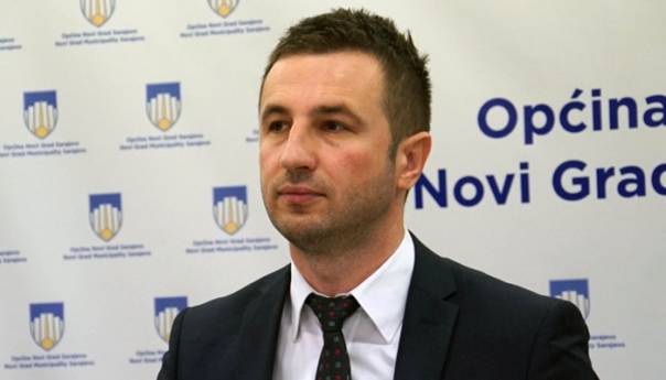 Efendić o 'zmiji na Dobrinji': Posljedice ove vlade trpimo svi