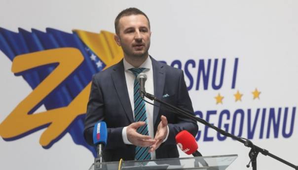 Efendić predstavljen kao novi v. d. predsjednika Stranke za BiH