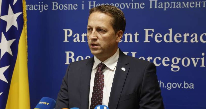 Efendić: Trojka gubi većinu i u Predstavničkom domu