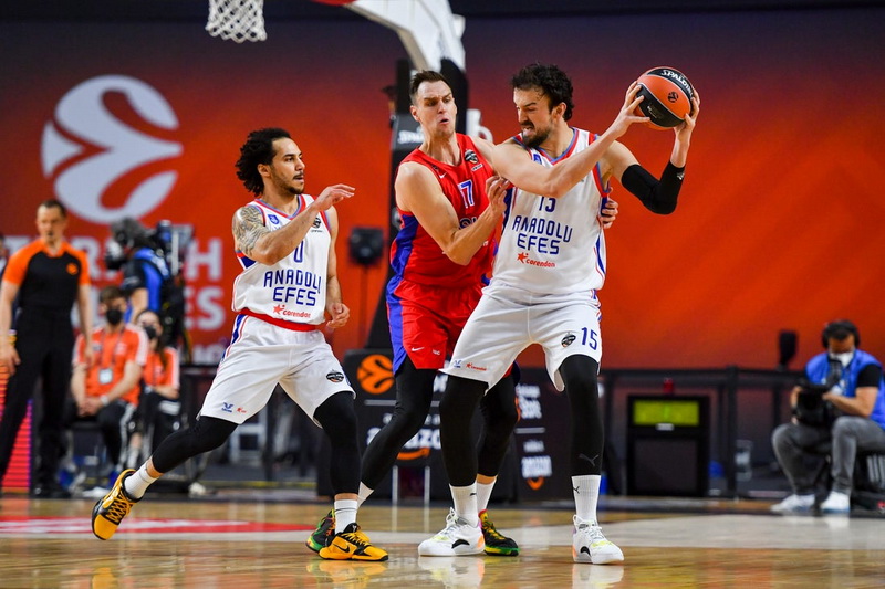 Efes na krilima Micića pobijedio CSKA i plasirao se u finale