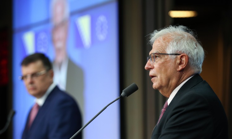 EK spremna da ponudi i kandidatski status BiH, ali ...