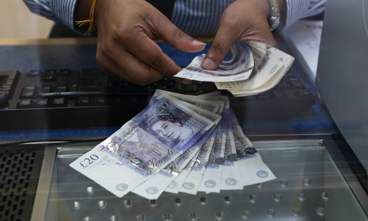 Ekonomija Velike Britanije doživjela u aprilu pad od 20,4 posto