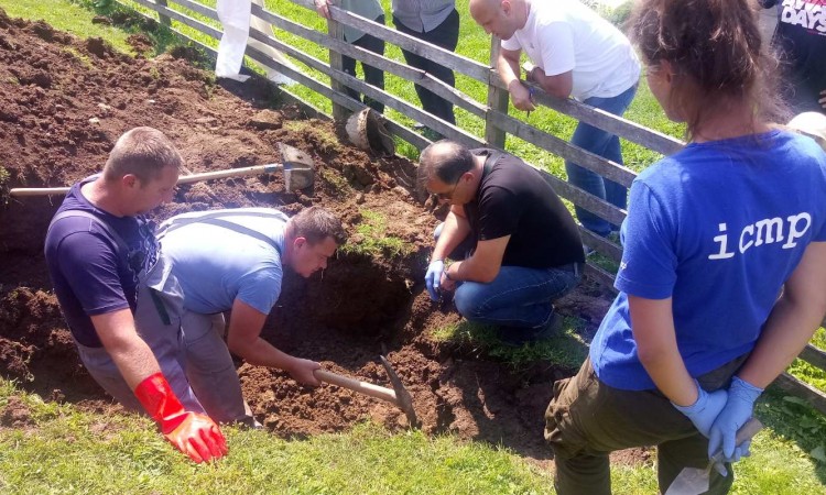 Ekshumirani posmrtni ostaci jedne žrtve na lokalitetu Rudo u općini Rogatica