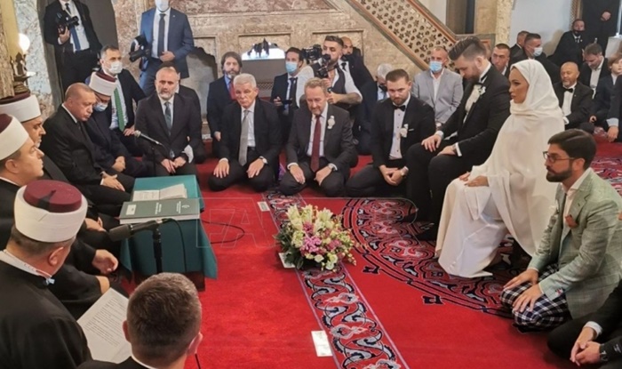 Ekskluzivne fotografije iz Begove džamije sa vjenčanja Jasmine i Ćamila