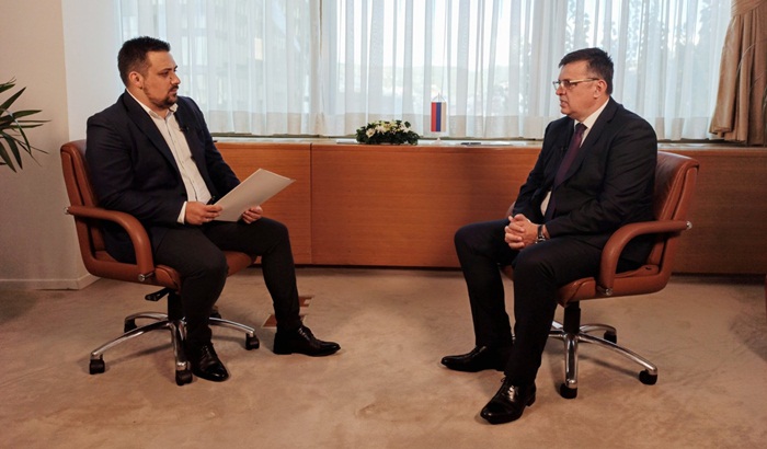 Ekskluzivno: Tegeltija o pandemiji, ekonomiji, kritikama, migrantima, mini Šengenu ...