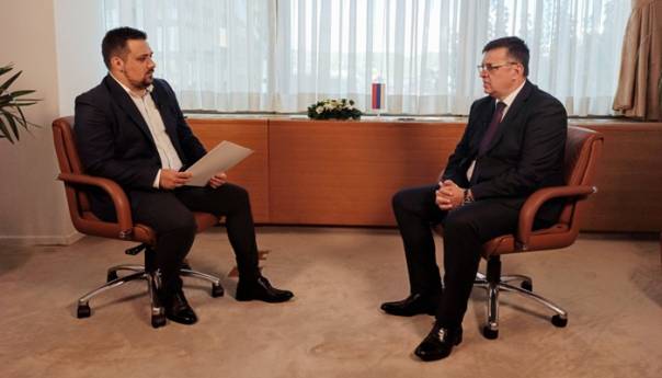 Ekskluzivno: Tegeltija o pandemiji, ekonomiji, kritikama, migrantima, mini Šengenu ...