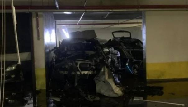 Nova Otoka: U eksploziji bombe razneseni automobili