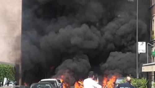 Eksplozija kombija u centru Milana, gori zgrada i više vozila