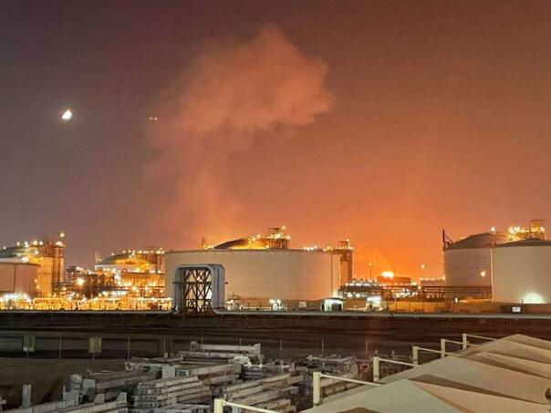 Eksplozija potresla Katar: Gori jedno od ključnih LNG postrojenja