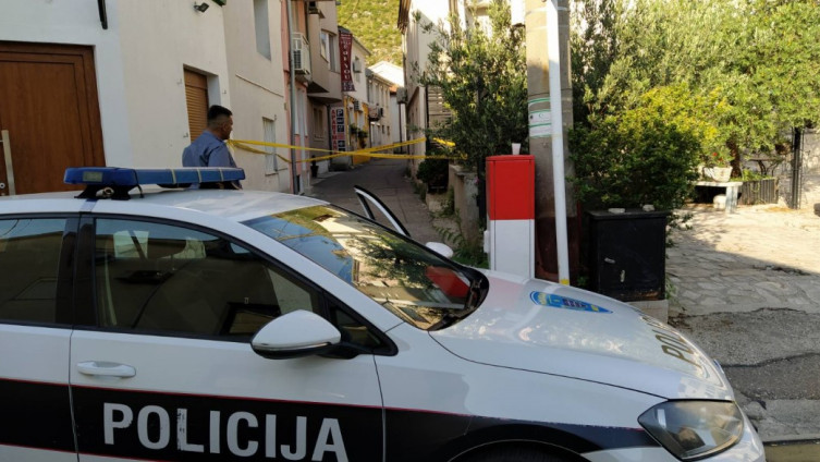 Eksplozija u Mostaru: Bacio bombu pa pobjegao u vozilu