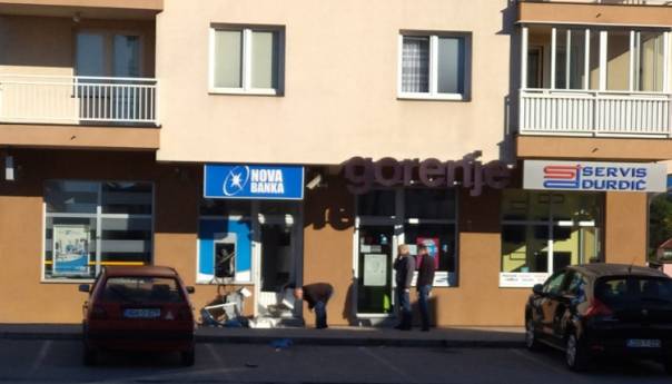 Eksplozivom raznijeli bankomat na Palama i odnijeli novac