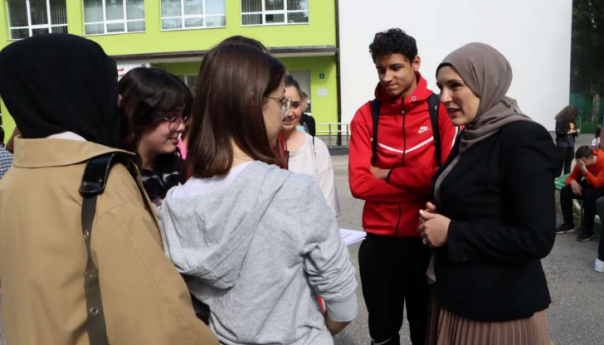 Eksternu maturu polaže 4.200 učenika u 79 osnovnih škola