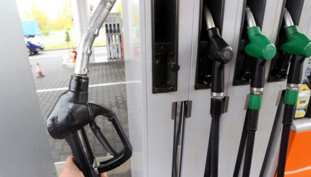 Ekstra profit naftaša preko leđa građana