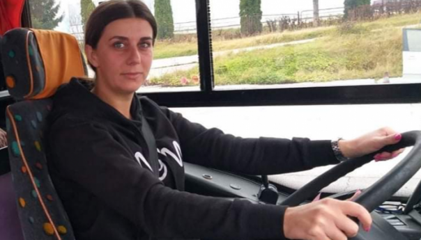 Eldina Draginović - Od sanitarnog inžinjera do uspješne instruktorice vožnje