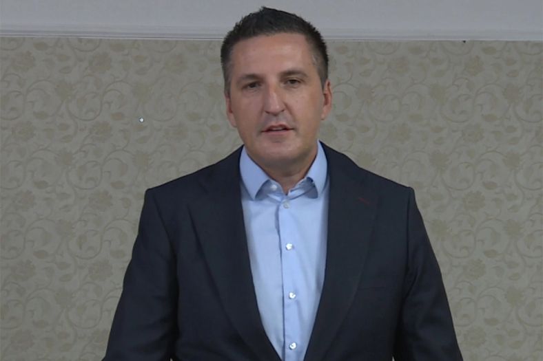 Elek pozvan u SIPA-u na razgovor zbog negiranja genocida