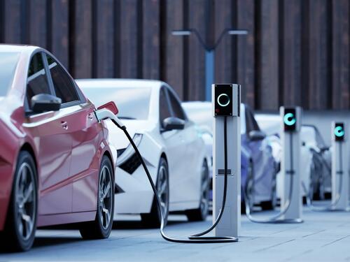 Električni automobili i solarna energija odgovor na globalne krize