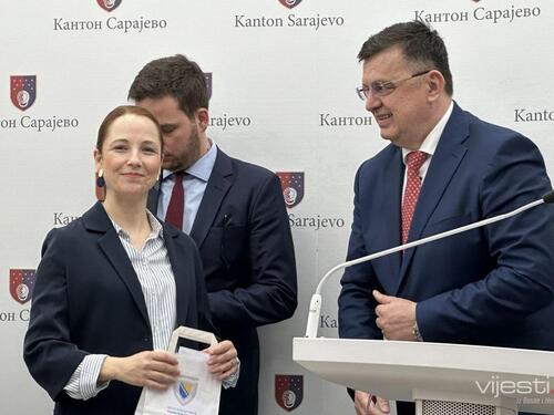Elektronski potpis od danas u rukama članova Vlade KS