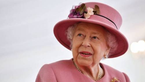 Elizabeta Druga prvi put u javnosti nakon 220 dana