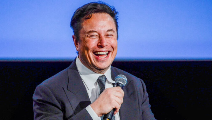 Elon Musk želi kupiti Manchester United!