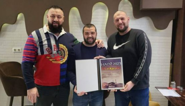 ELVIR KARALIĆ - POMAGANJE LJUDIMA