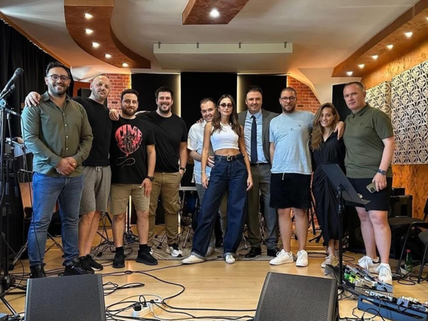 Emina Jahović počela s probama za turneju “Svitanje”, najavila i treći koncert