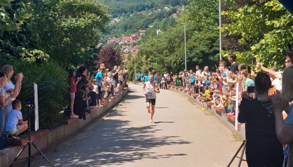 Emir Hastor pobjednik druge Međunarodne trke prijateljstva Goražde 5 K