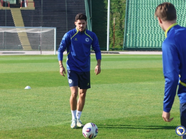 Emir Karić može igrati za BiH, večeras na raspolaganju Barbarezu